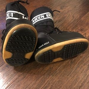 Moon Boots